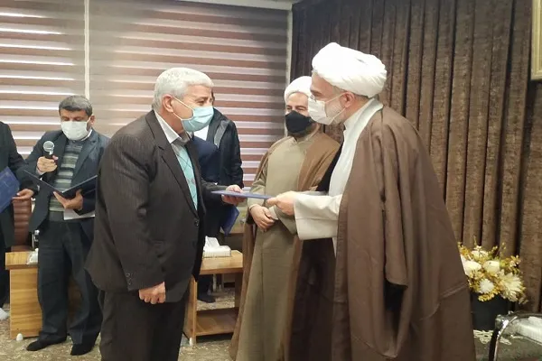 30 نفر از چهره‌های قرآنی استان کردستان تجلیل شدند