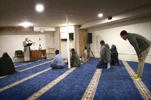استقبال از غیر‌مسلمانان در مساجد آمریکا+عکس