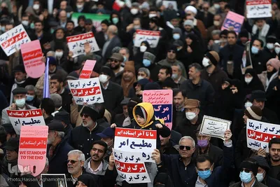 راهپیمایی نمازگزاران تهرانی در محکومیت اهانت نشریه فرانسوی به ساحت شریف مرجعیت