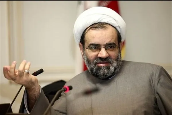 مشکلات حوزه و دانشگاه ناشی از غلبه ساختارگرایی بر عاملیت‌گرایی است