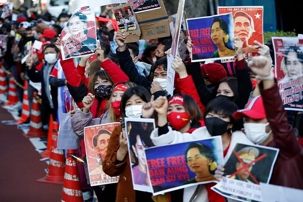 Myanmarlı mülteci sayısı 800 bini aştı
