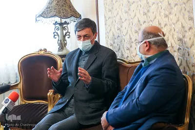 دیدار علیرضا زالی و پرویز فتاح با خانواده دو شهید مدافع سلامت‎