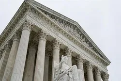 US Supreme Court to Hear Trump Appeal over Muslims Put on 'No Fly List'