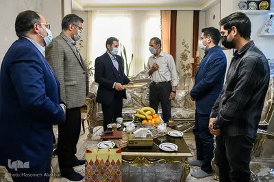 دیدار اعضای جهاددانشگاهی البرز با خانواده شهید دانشجو«مجید قربانی‌پور»