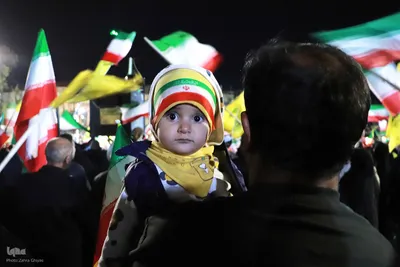 نمایش پهپاد شاهد ۱۳۶ در اجتماع شبانه تبریزی‌ها