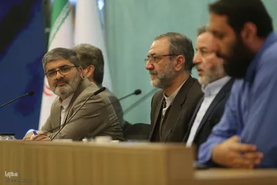 میزگرد تخصصی در روز اول نشست تخصصی استادان، قاریان و حافظان قرآن