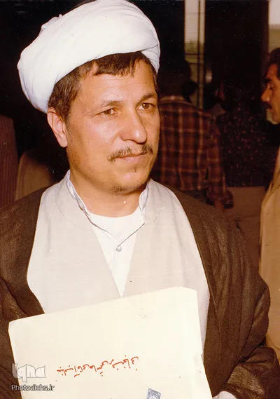 آیت الله علی اکبر هاشمی رفسنجانی از اعضای شورای انقلاب اسلامی