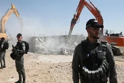 Dutzende Befehle zum Abriss palästinensischer Häuser in der besetzten Stadt Quds