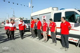 آیین بدرقه کاروان اربعینی امداد و درمان هلال احمر به مناطق مرزی در ایران و کشور عراق