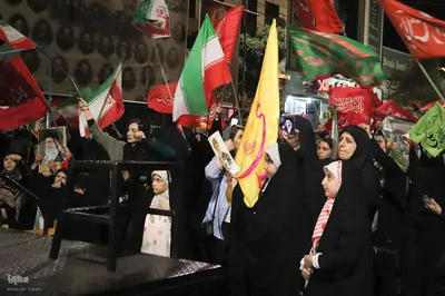 تجمع مردم انقلابی ملایر در موج صد و سی و هفت