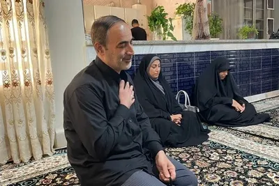 دیدار فرماندار خرم آباد با خانواده 6 شهید جنگ تحمیلی 12 روزه در خرم آباد