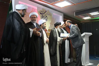 همایش تکریم امامزادگان استان مرکزی - شازند/عکاس:زهرا بهرامی