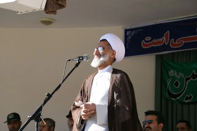 معلمان زمینه‌ساز ایجاد تحول در جامعه هستند