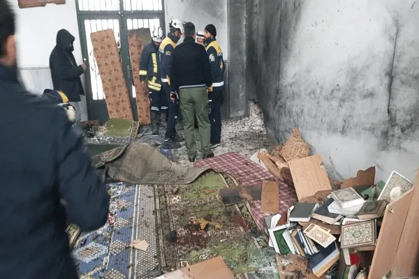 6 Martirizados, 21 Feridos Após Explosão na Mesquita do Imam Ali(AS) na Cidade de Homs, Síria