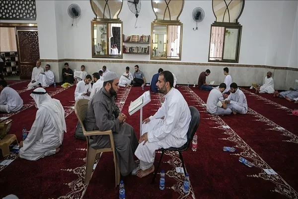 50 طالباً يسردون أجزاء من القرآن في جلسة واحدة بقطاع غزة