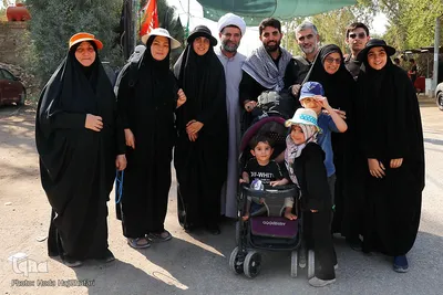 پیاده روی خانوادگی