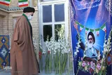 عکس | گلباران حجره طلبگی امام خمینی(ره) در اراک