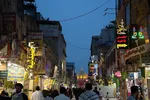 سفره‌های افطاری در جوار آستان علوی
