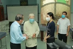 Vietnam : le premier ministre rend visite aux musulmans touches par  l'épidémie