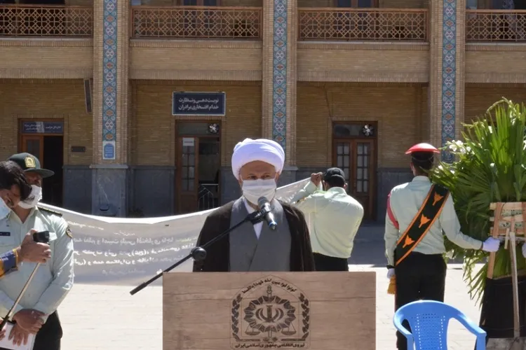 امام جمعه شیراز،  شهادت  اولین شهید سال 1400 ناجا را تسلیت گفت