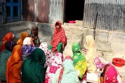 ১৫ বছর ধরে বিনাপারিশ্রমিকে পবিত্র কুরআন শরিফ শিক্ষা দিয়ে যাচ্ছেন জামেলা খাতুন