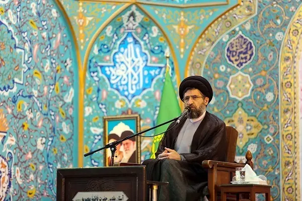 مؤمن واقعی هیچ رفعت و جایگاهی برای خود قائل نیست