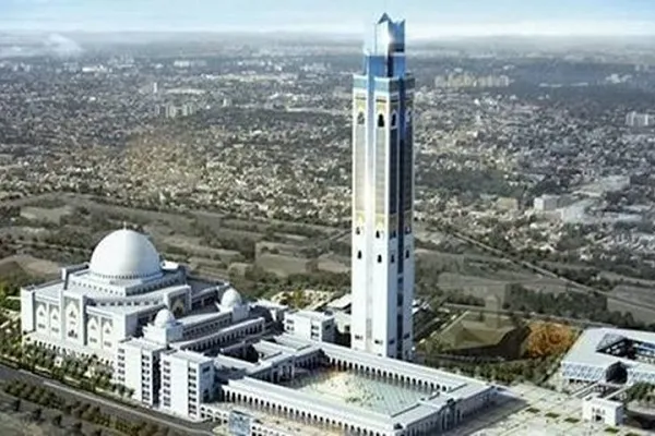 سومین مسجد بزرگ جهان در انتظار افتتاح / مانع‌تراشی‌ها ادامه دارد