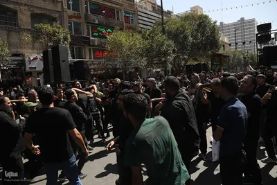 حرکت دسته های عزاداری به سمت حرم مطهر رضوی