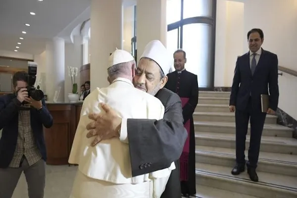 Le pape appelle musulmans et chrétiens à la connaissance mutuelle