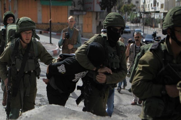 Israeli Regime Forces Raid Homes, Arrest Palestinians in West Bank