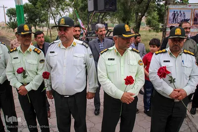 مراسم عصری با شهدا و قرائت زیارت عاشورا در گلزار شهدای اهر