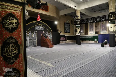 مراسم عزادای شب تاسوعا در حسینیه امام خمینی(ره)