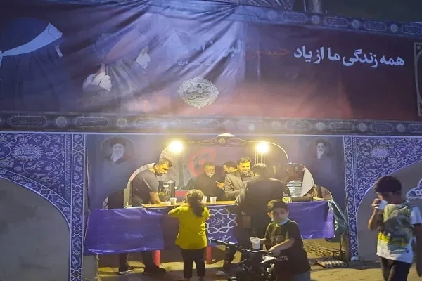 برپایی موکب «زندگی حسینی» در فلکه دوم نیروی هوایی