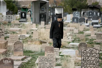 زیارت اهل قبور مردم تبریز در آخرین پنج شنبه ی سال 