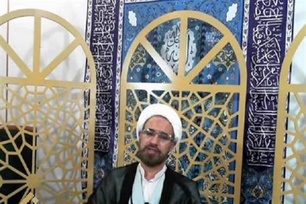 خواندن شرح حال عالمان دین مانع از رسوخ افکار منفی می‌شود
