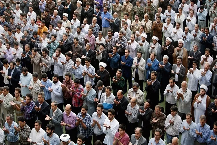 برگزاری نماز عید فطر به امامت حجت‌الاسلام صدیقی در دانشگاه تهران
