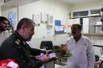 تجلیل از پرستاران بیمارستان امام حسین(ع) توسط گروه فرهنگی و جهادی خادم‌الشهداء‎