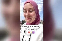 Rus xanım: Ən yaxşı ad günü hədiyyəm İslam dinini qəbul etməyim oldu