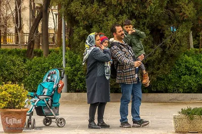 استقبال مسافران نوروزی از چهلستون اصفهان