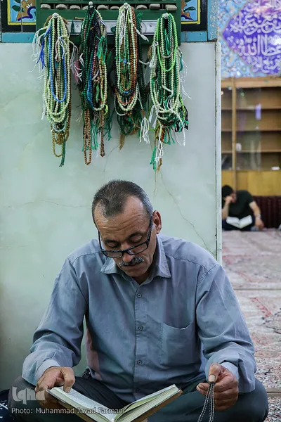 از افطار تا سحر با جلسات قرآنی شهر تهران ـ ۳ (حسینه کربلایی ها)