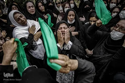 تشییع و تدفین دو نفر از جانباختگان حادثه متروپل