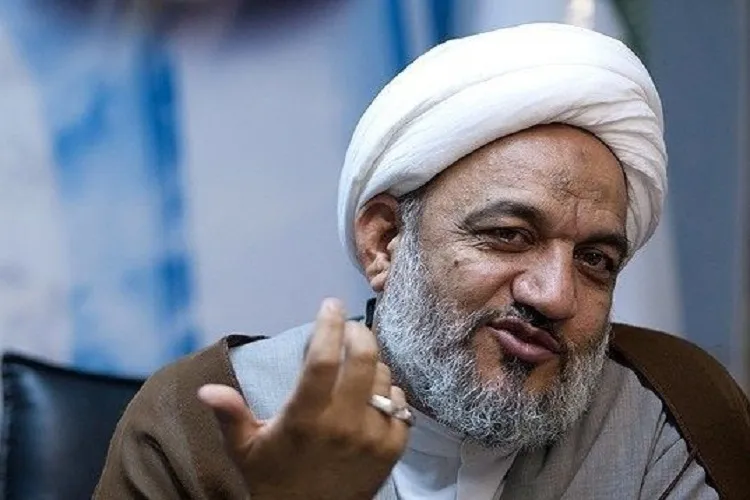 برخورد با جوانان منفعلانه نباشد