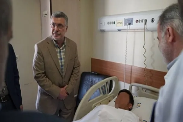 عیادت عارف و ظفرقندی از مجروحان حملات رژیم صهیونیستی