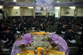 محفل انس با قرآن کاروان قرآنی انقلاب در حسینیه ثارالله پایگاه سوم دریایی سپاه بندر ماهشهر