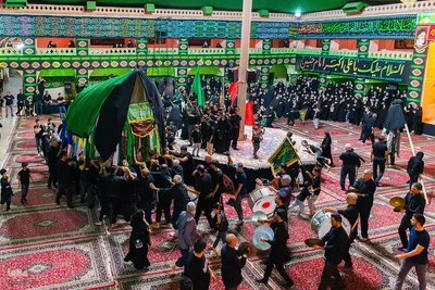 آیین ۳۰۰ ساله نخل‌گردانی در زواره اردستان
