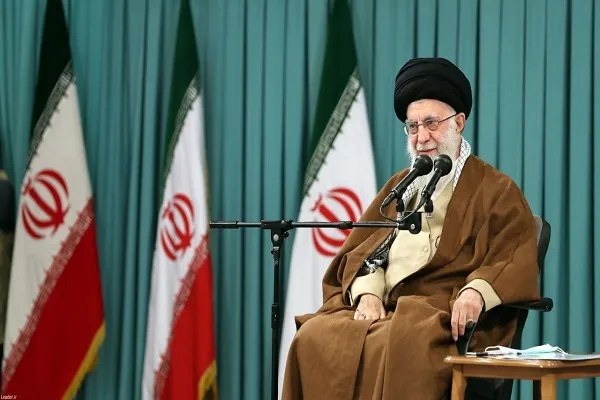 قائد الثورة: الکیان الصهيوني تعرض لضربة قاضية في معرکة 