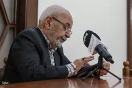 حسین معصومی همدانی، مدرس ادبیات فارسی