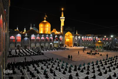 آیین شمع‌گردانی شب شهادت امام رضا (ع) در حرم مطهر رضوی