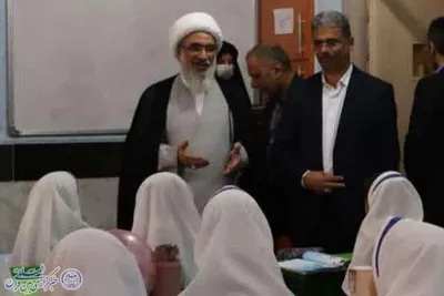 تجلیل معلمان دبستان دخترانه مصلحیان محله شهدای گمنام شهر بوشهر