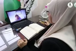 El Centro Coránico Electrónico de Gaza atrae a estudiantes de 47 países